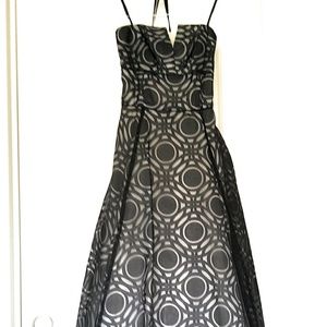 Gorgeous Strapless Black and White Gown Dress Sz 4